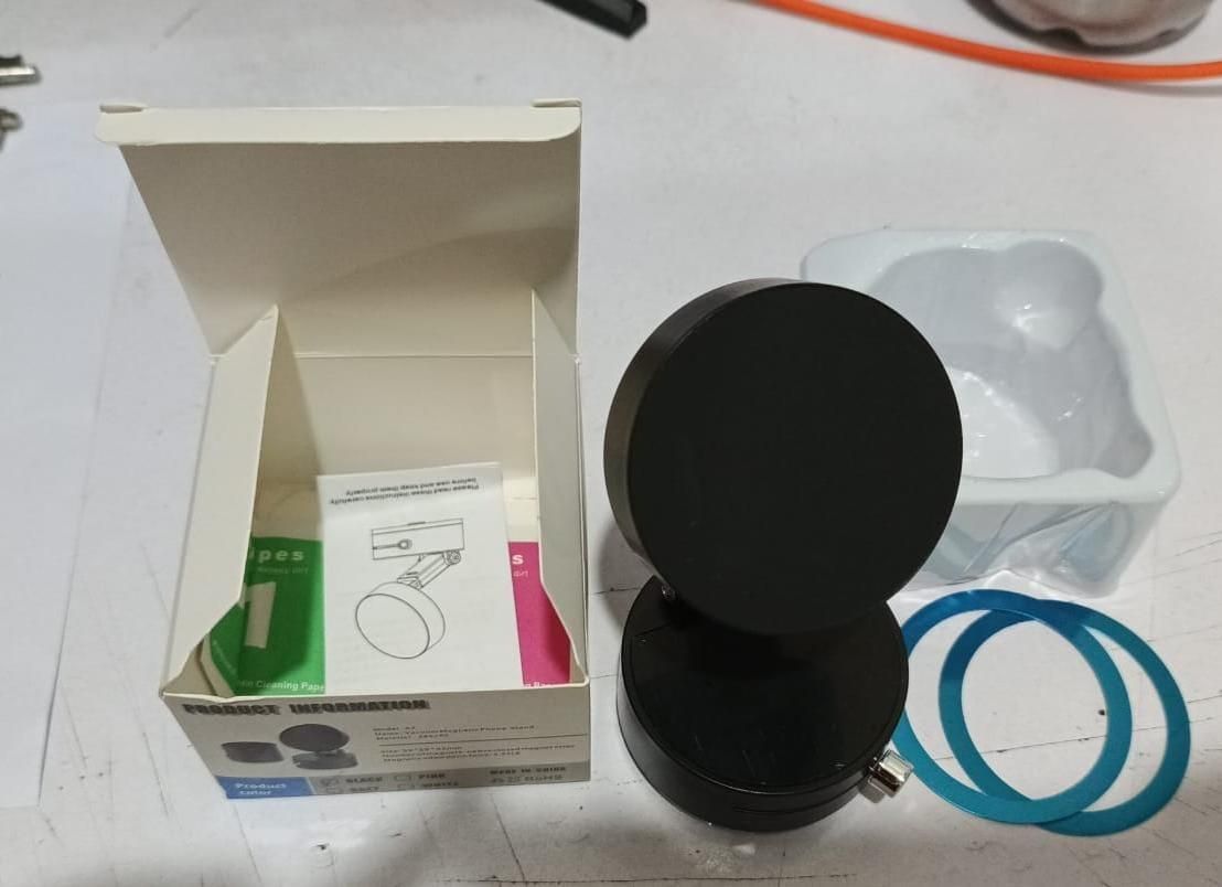 Vacuum Magnetic 360 Rotatable Suction Phone Mount for All Phones