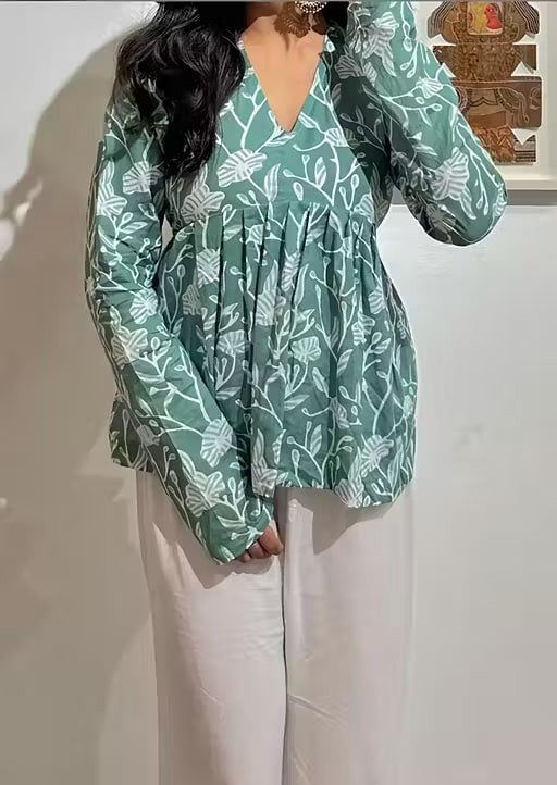 New Stylish Mint Green Floral V-Neck Top